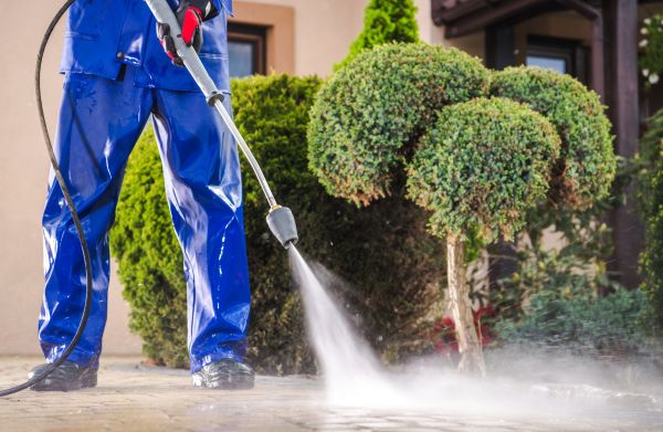 Cost of Driveway Cleaning in Greeley