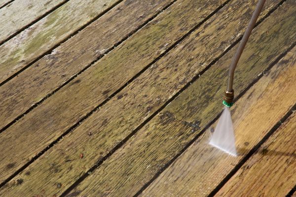 Cost of Deck Mold Removal in Greeley